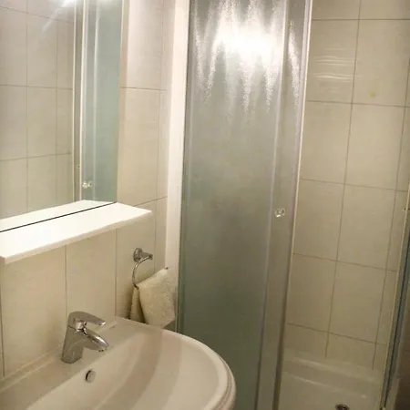 Apartment Pahljina *