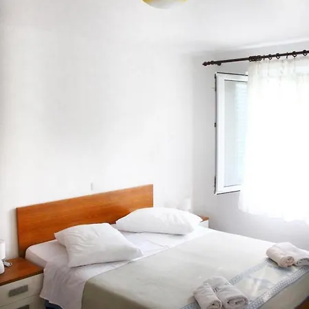 Apartment Pahljina Rab Town