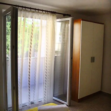 Apartment Pahljina Rab Town