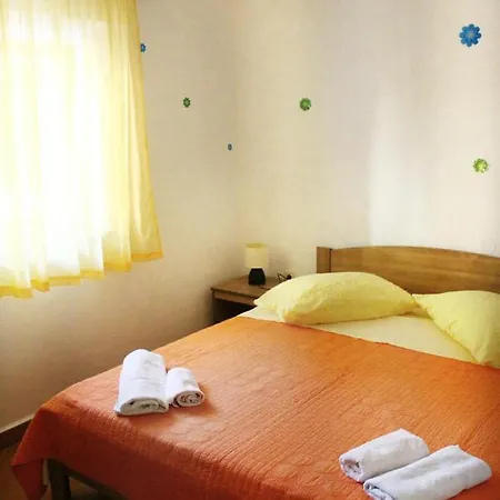 Apartment Pahljina Rab Town