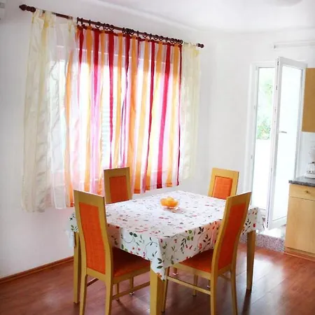 Pahljina Apartamento Rab Town