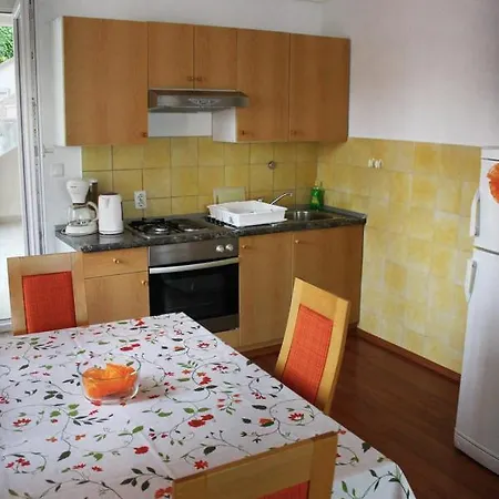 Apartment Pahljina Rab Town