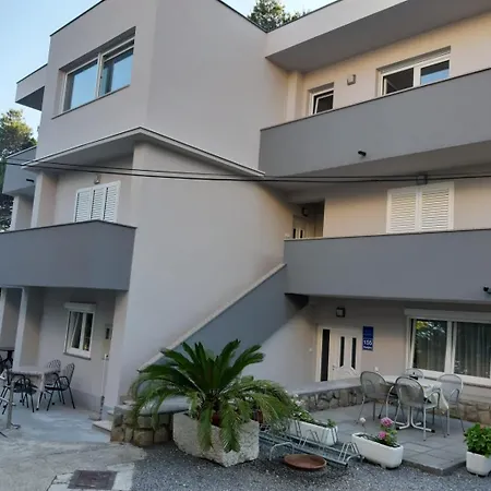 Apartment Pahljina Rab Town