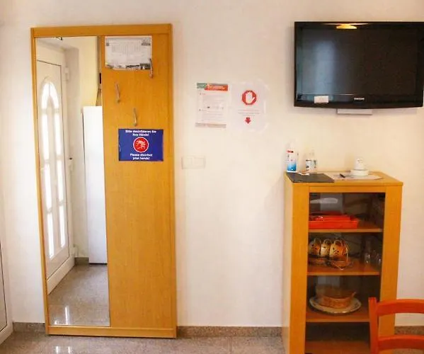Pahljina Apartament *