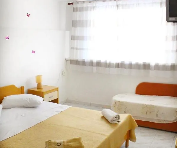 Pahljina Apartament *